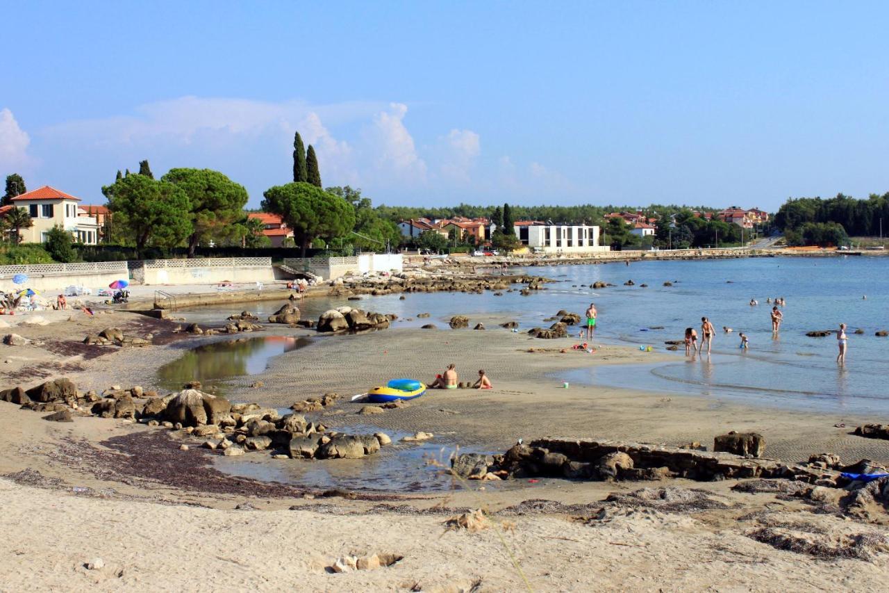 Apartments With A Parking Space Zambratija, Umag - 7059 Exterior foto